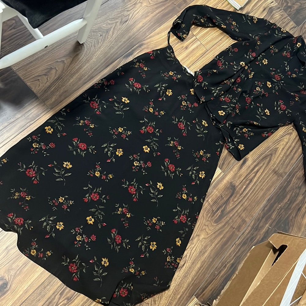 Floral silk slit two piece set, top size 6, skirt 8